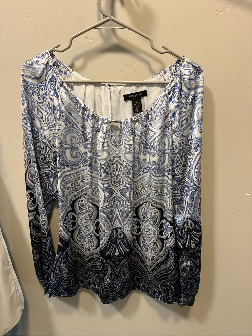 White House Black Market Blue and White Paisley Scoop-Neck Blouse, Size M